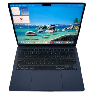 Apple MacBook Air 2022, 13.3 pulgadas, 2560x1664, Apple Chip M2, 8gb de RAM, 250gb SSD, Doble Puerto USB C, macOS Tahoe