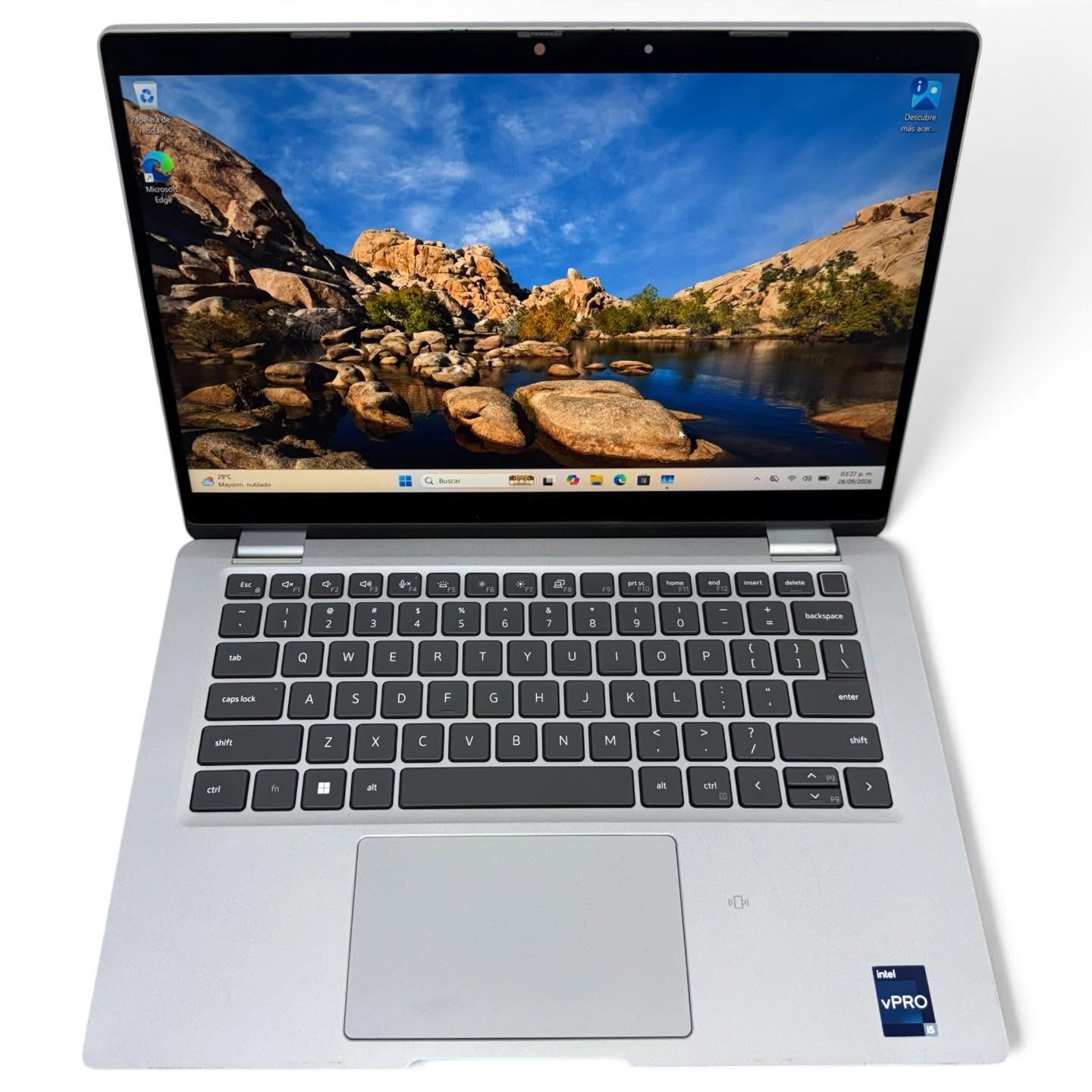 Laptop Dell Latitude 5330, 14 Pulgadas, Touch, Modo tablet, i5 1245U, 16gb de RAM, 256gb SSD NVME, Gráficos iris Xe, Windows 11