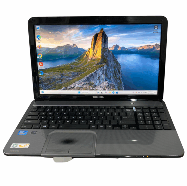 Toshiba Satellite L855, i7-3630QM, 256 GB de almacenamiento SSD, 8 GB de RAM, Pantalla de 15.6 pulgadas 768p, Windows 11
